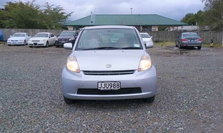 2006 Daihatsu Boon Silver - LRC Motors